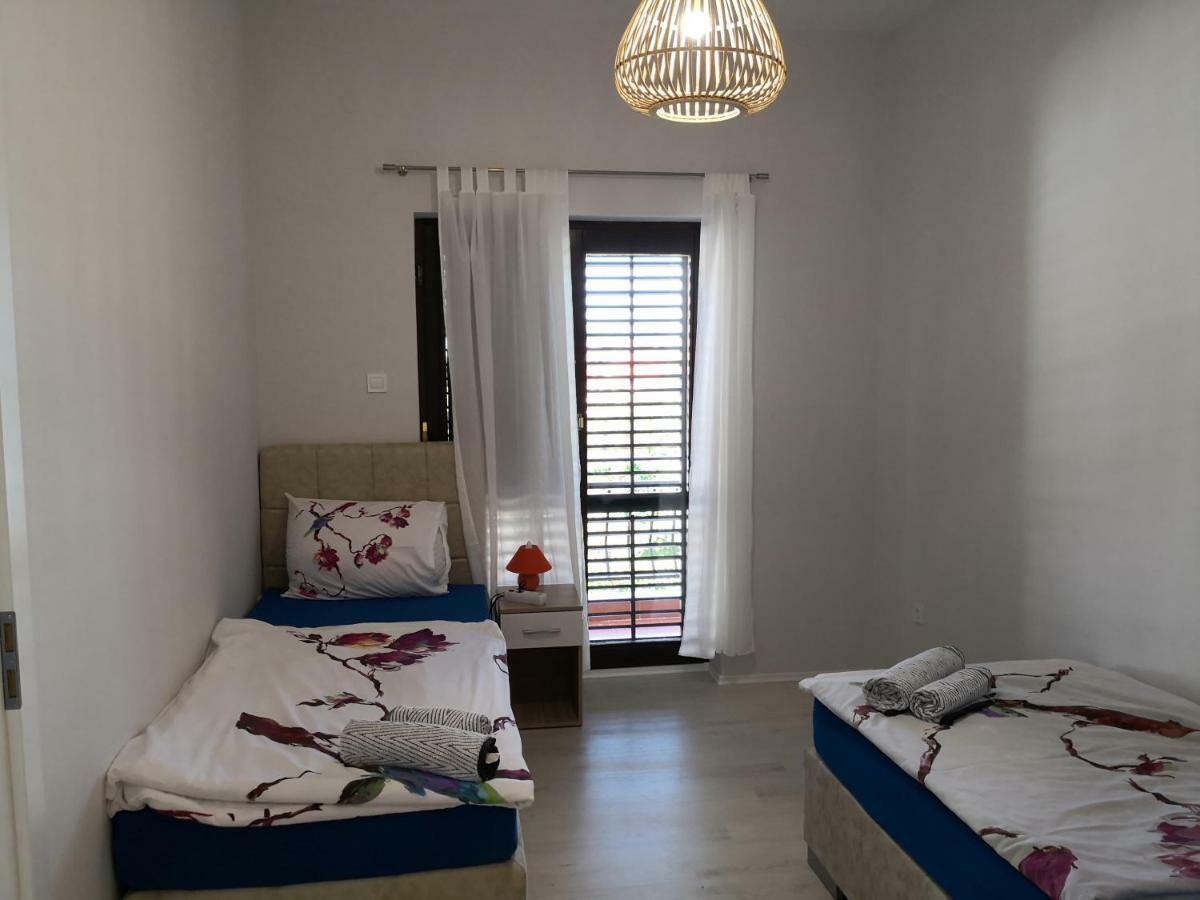 דירות סולינה Apartman Cvitkovic מראה חיצוני תמונה