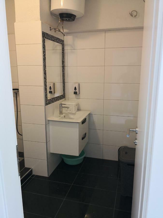 דירות סולינה Apartman Cvitkovic מראה חיצוני תמונה